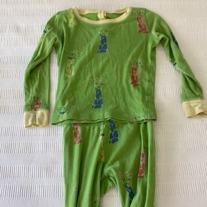 TBBC giraffe pajamas- play condition